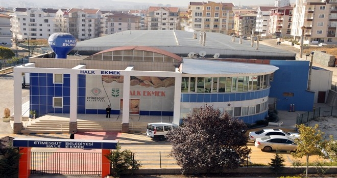 ETİMESGUT´TA 250 GRAM EKMEK 1.25 KURUŞ