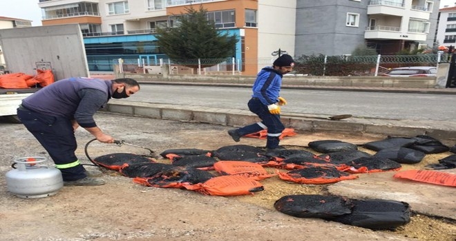 Sincan Belediyesinden Soğuk Asfalt Yama Çalışmaları 
