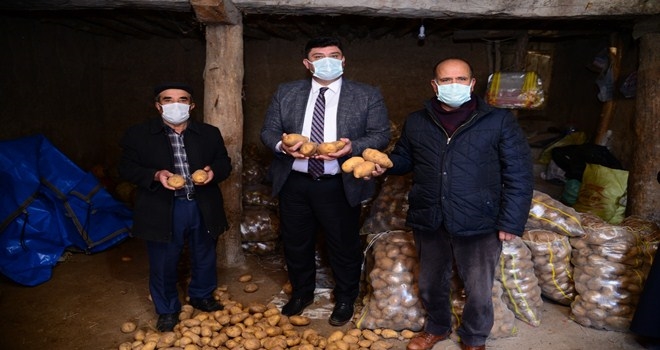 Çiftçinin elinde kalan patatesler ihtiyaç sahiplerine dağıtılacak