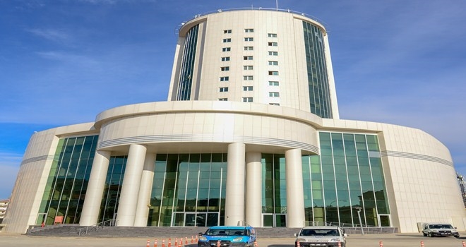 AVM tamamlandı, dükkanlar kiraya verildi