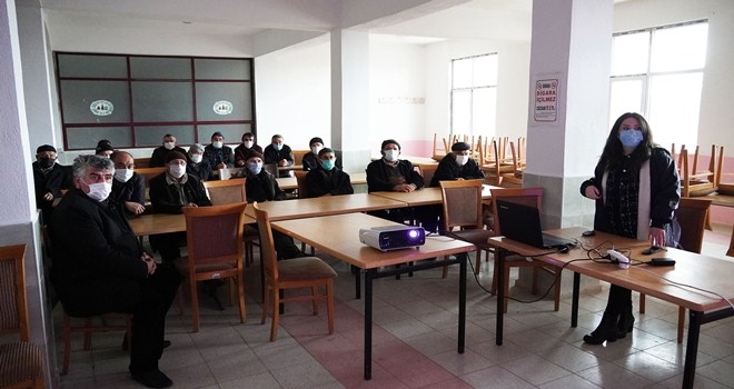 KEÇİÖRENLİ ÇİFTÇİLERE AĞAÇ BUDAMA EĞİTİMİ VERİLDİ