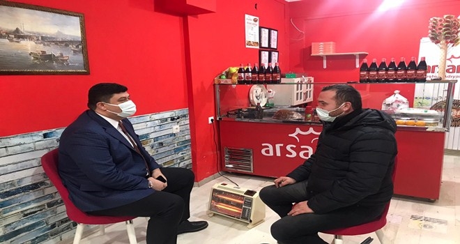 Başkan Oğuz esnafı yalnız bırakmıyor