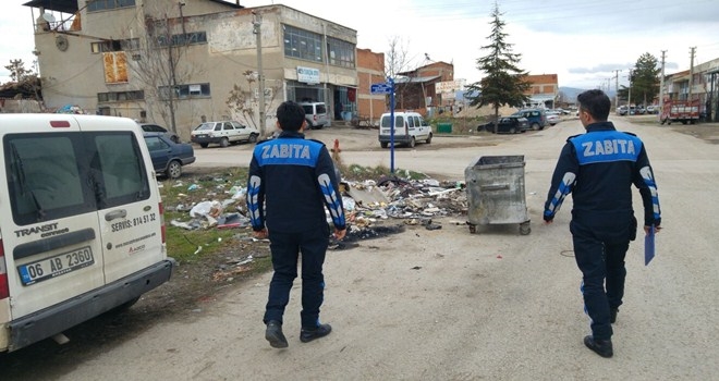 Zabıta çevreyi kirletenlere geçit vermiyor