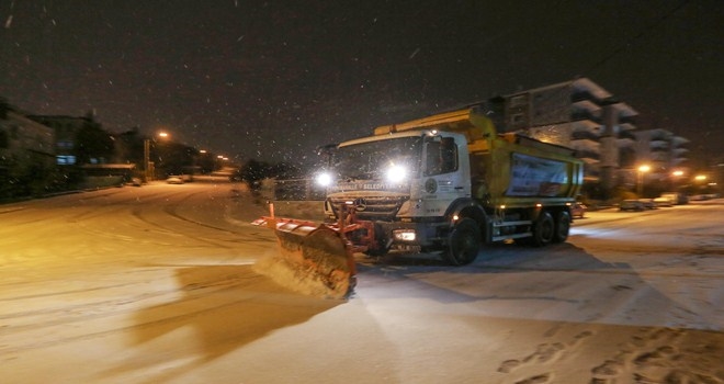 Yenimahalle Belediyesi´nden kar mesaisi