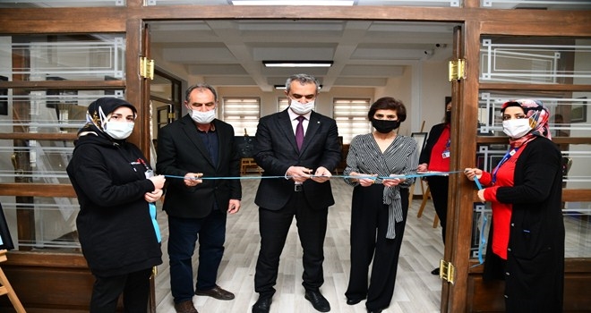 Mamaklı Ressam ilk sergisini Mamak´ta açtı