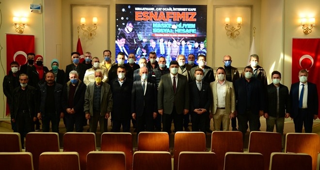 İş yerleri yeniden açılan esnafa 1000 TL´lik destek