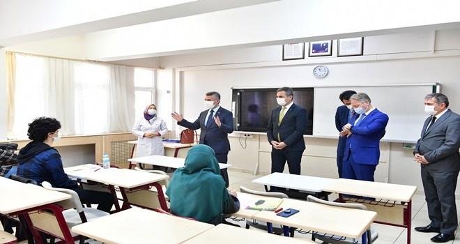 Başkan Köse ve Kaymakam Sırmalı´dan  Öğrencilere Moral Ziyareti