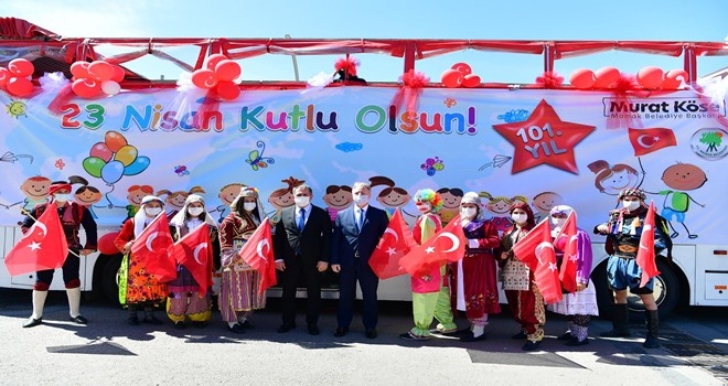 Mamak´ta 23 Nisan Otobüsü ile Bayram Coşkusu