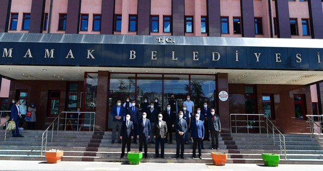 Mamak´ta sosyal mesafeli bayramlaşma