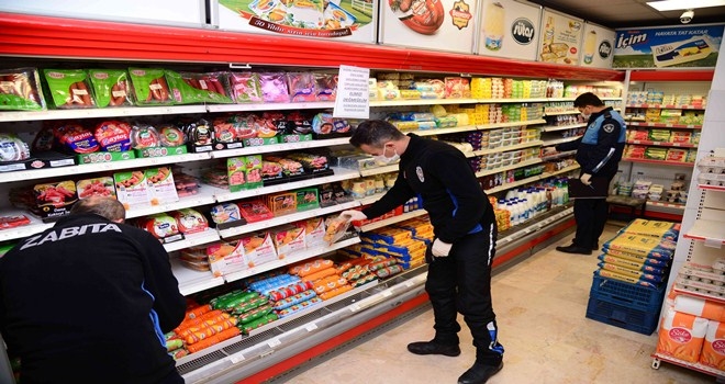 Zabıta marketleri mercek altına aldı 