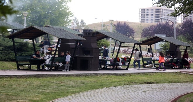 Ankaralı yeşilin cenneti Yakacık´a koştu