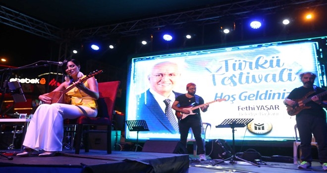 Türkü Festivali´nde Özlem Özdil coşkusu