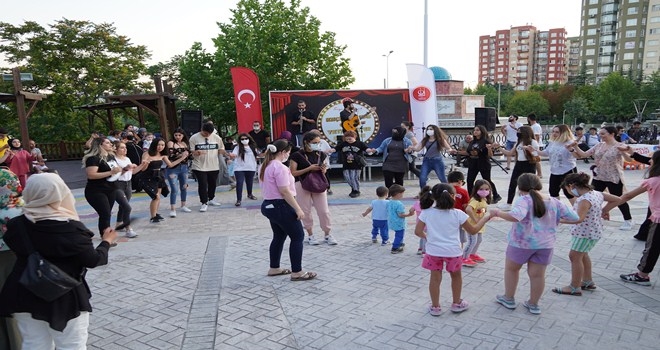 KEÇİÖREN´DE FESTİVAL HAVASINDA PARK KONSERLERİ 