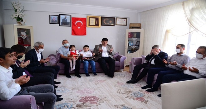 Şehit aileleri teröristlere lanet okudu