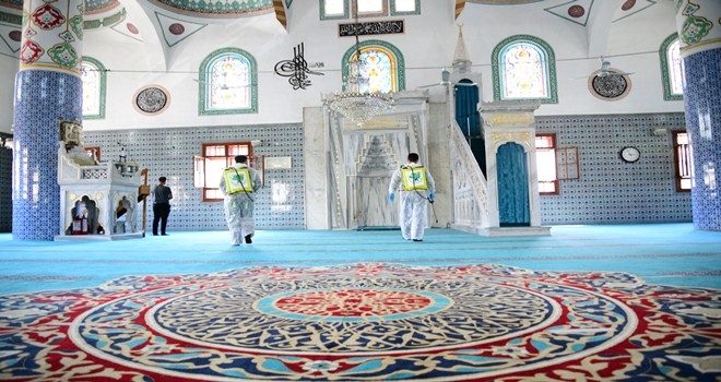 Camilerde Bayram Temizliği