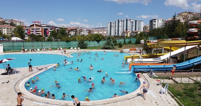 KEÇİÖREN´DEKİ AQUA PARKLAR EĞLENCENİN MERKEZİ
