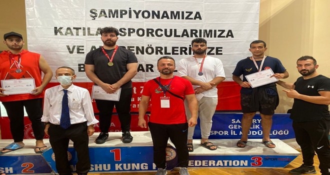 Yenimahalle´nin sporcuları madalya ile döndü