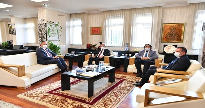 Rektör Ünüvar´dan Başkan Köse´ye Ziyaret