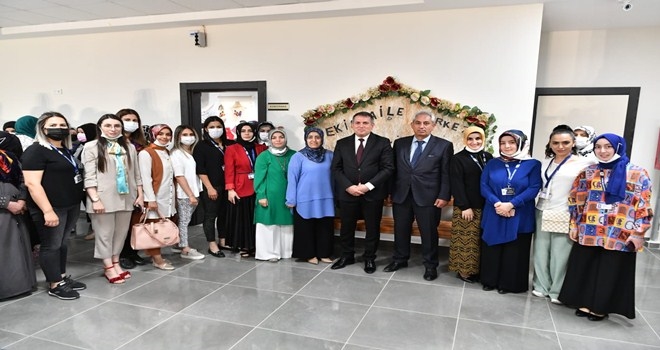 Ekin Aile Merkezinde Sergi Heyecanı