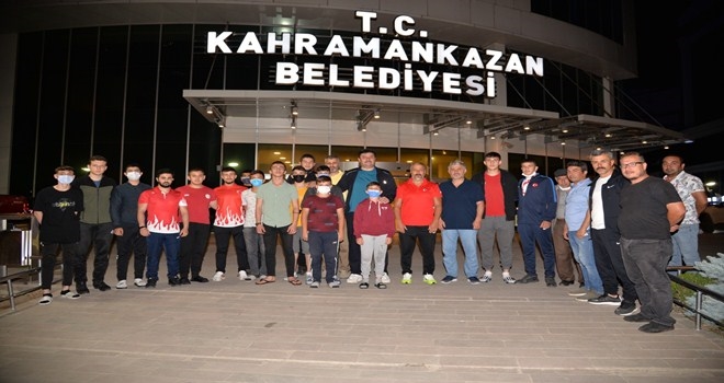 Başkan Oğuz pehlivanları Kırkpınar´a uğurladı