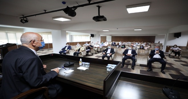 Başkan Yaşar, bürokratlarıyla bir araya geldi
