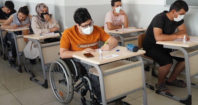 TEPEBAŞI KURS MERKEZİ´NDE  SBS İLE SINIFLAR BELİRLENİYOR