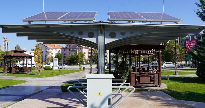 KEÇİÖREN´DE GÜNEŞ ENERJİLİ ŞARJ ÜNİTESİ 