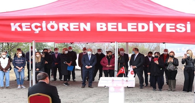 BAŞKAN ALTINOK MELİS ŞİMŞEK  HATIRA ORMANI´NA FİDAN DİKTİ 