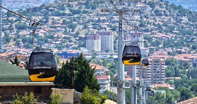 KEÇİÖREN´DEKİ TELEFERİK GÜVENLİ ULAŞIM İÇİN BAKIMDA 