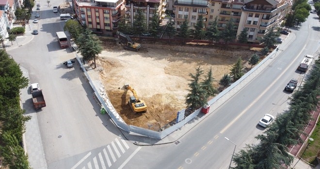 KEÇİÖREN AYVALI GENÇLİK MERKEZİ  İÇİN İLK KAZMA VURULDU