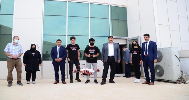 Kendi yaptıkları İHA´yla Ankara´nın gururu oldular