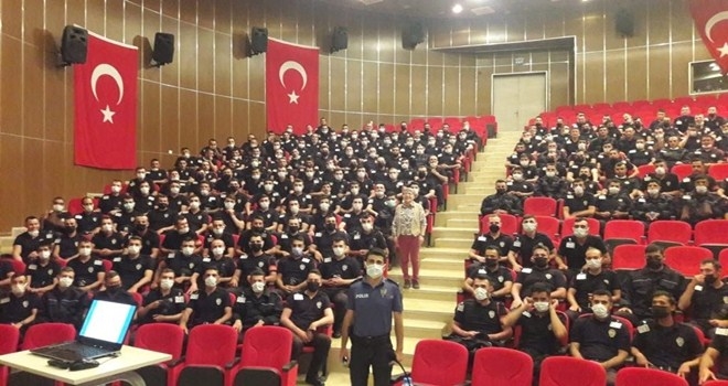 Bakan Yanık: ?5.113 Polis Akademisi öğrencisine, kadına  yönelik şiddetle mücadele konusunda eğitim verdik?