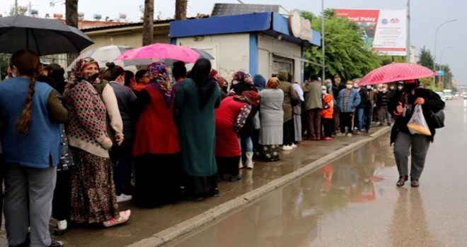 Kahramankazan´da ?halk ekmek kuyruğu? çözümü