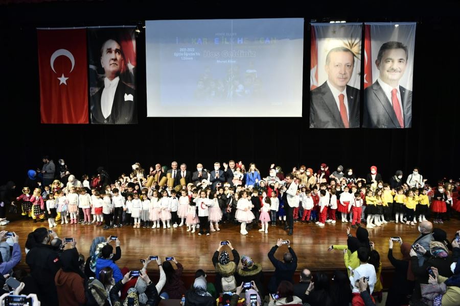 Mamaklı minikler karnelerini aldılar 
