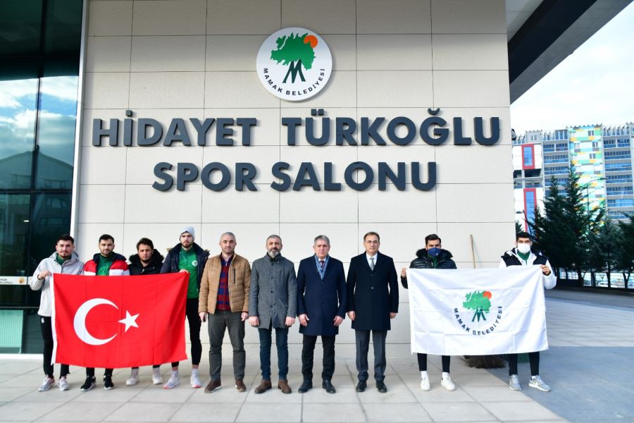 Milli Futbolcu Ahmet Çalık Mamak’ta anıldı