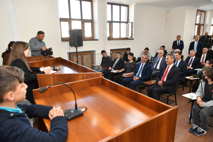 Mesleki Eğitim Öğrencilerine Nakdi Destek 