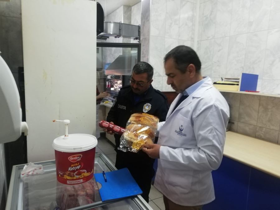 Kahramankazan Belediyesi zabıtasından  okul kantinlerinde denetim