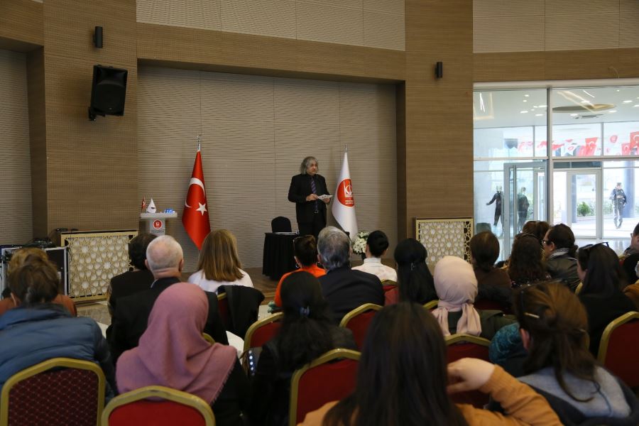 ‘KELİMELERİN GÜCÜ’ KEÇİÖREN’DE ANLATILDI