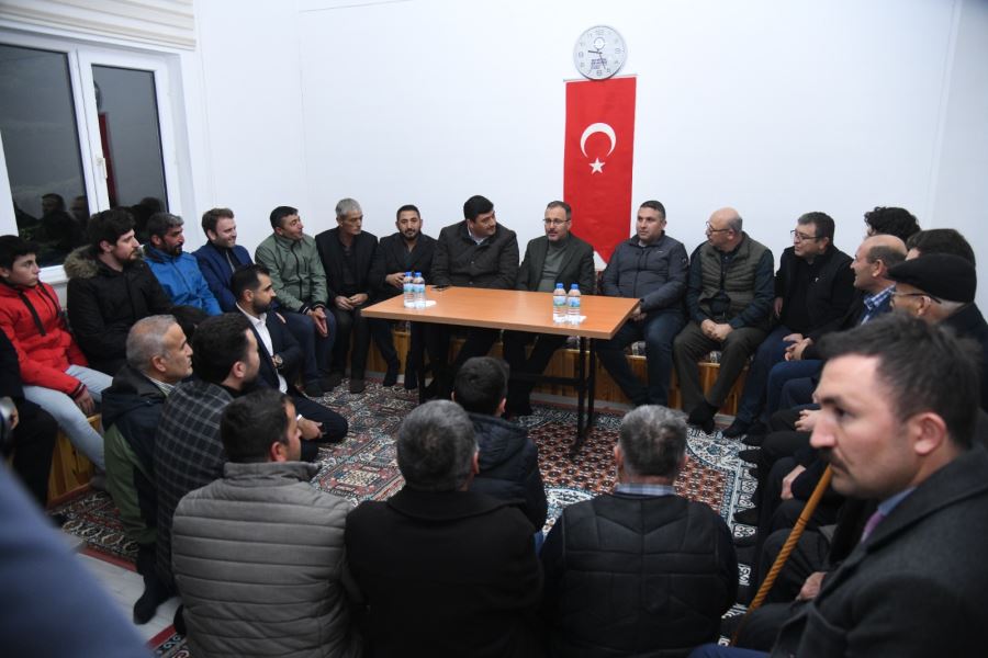 Bakan Kasapoğlu’ndan gençlere sürpriz ziyaret