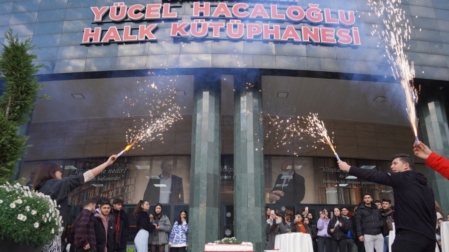 KEÇİÖREN’DEKİ KÜTÜPHANEDE YENİ YIL COŞKUSU 