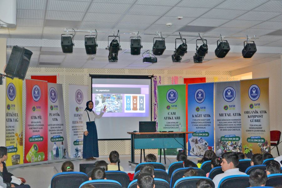OKULLARDA “SIFIR ATIK” EĞİTİMLERİ SÜRÜYOR