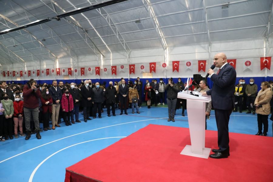KEÇİÖREN’DE KAMİL OCAK ORTAOKULU  KAPALI SPOR SALONU AÇILDI