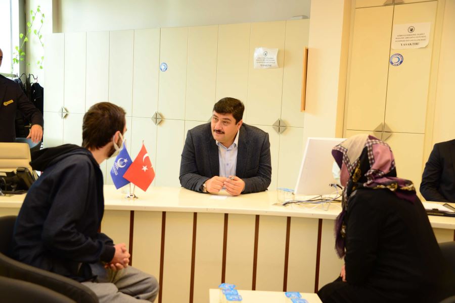 Başkan Oğuz sorunları dinliyor, çözüm üretiyor