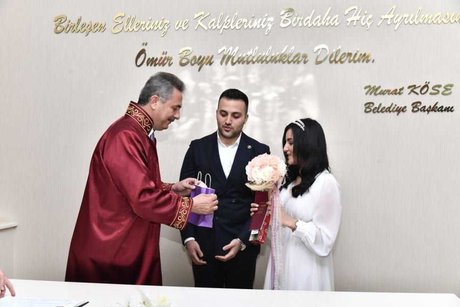 Mamak’ta 30 çift 14 Şubat’ta dünya evine girdi