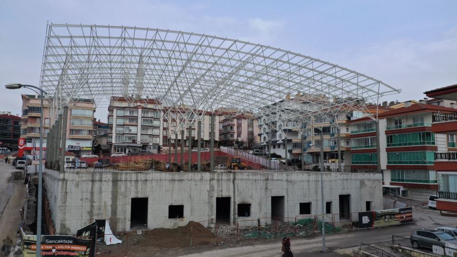 HEM PAZAR ALANI HEM KÜLTÜR MERKEZİ  KEÇİÖREN SANCAKTEPE’DE YÜKSELİYOR