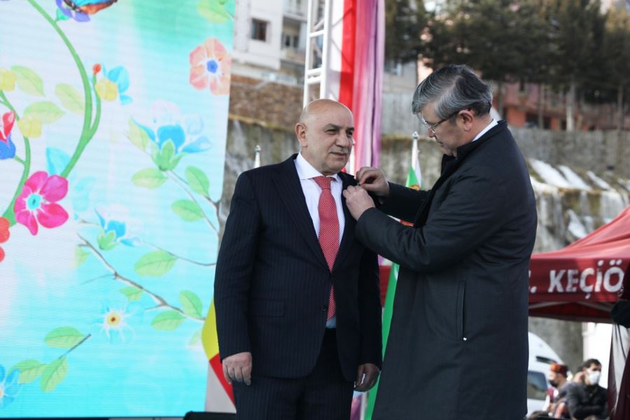 TOKAYEV’DEN ALTINOK’A ÜSTÜN ŞEREF MADALYASI