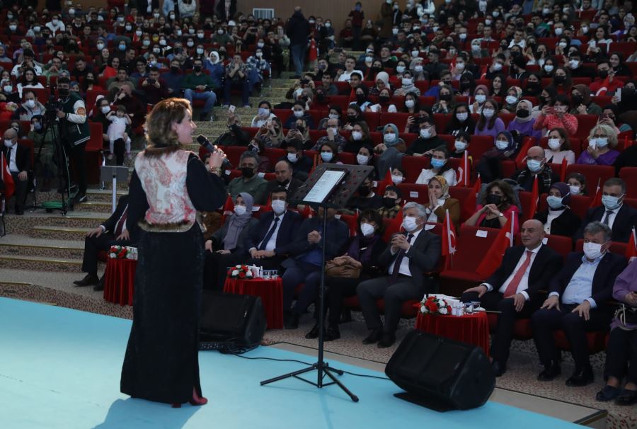 SAĞLIK ÇALIŞANLARI İÇİN AZERİN KONSERİ 