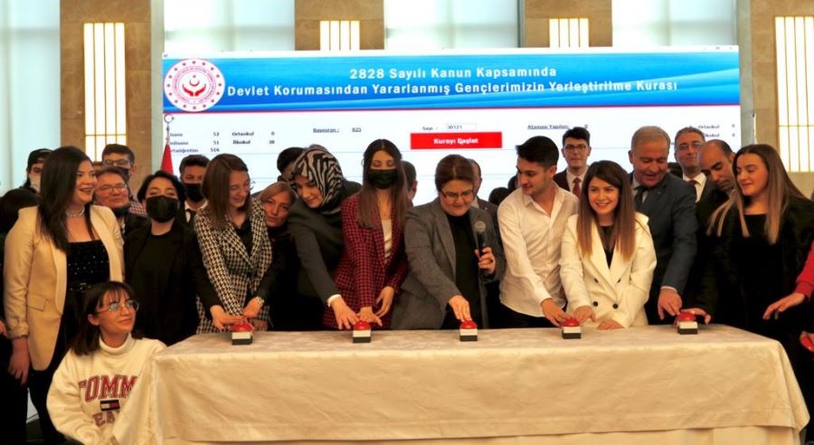 Devlet korumasında yetişen 1.121  genç kamuda istihdam edilecek