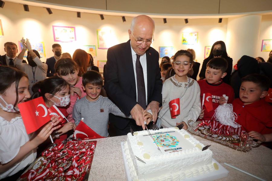 102’nci yılda gün boyu kutlama
