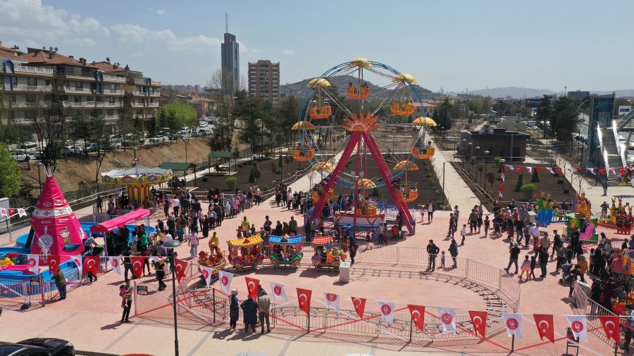 LUNAPARK ÇOCUKLARIN DÜNYASI DOLUP TAŞIYOR